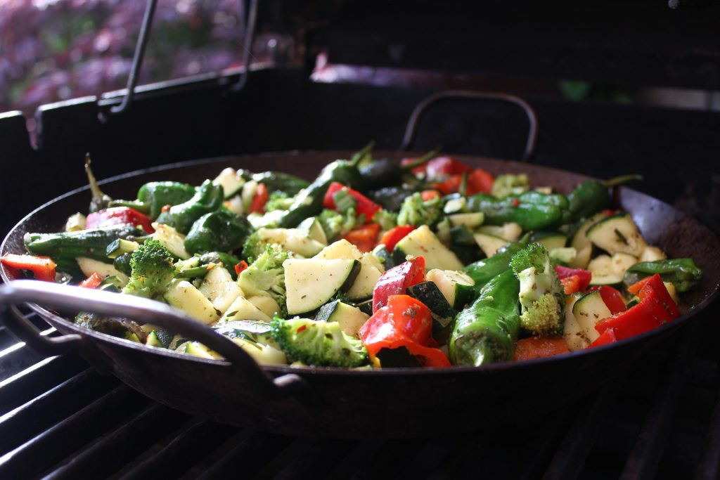Pfanne auf dem Grill